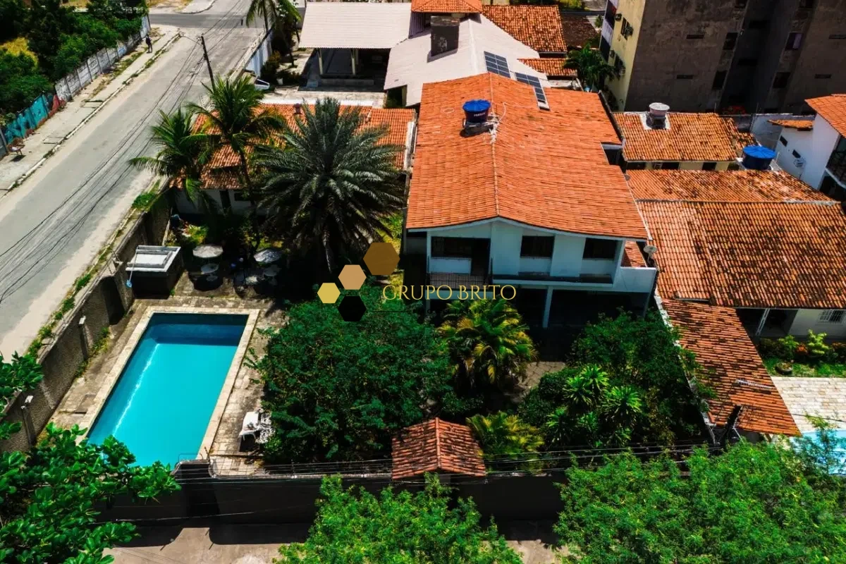Casa / Sobrado 4 Quartos Candeias à Venda - Foto 1